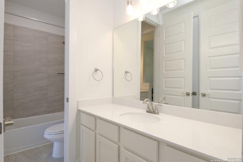 524 Cotorra Springs Cibolo TX 78108