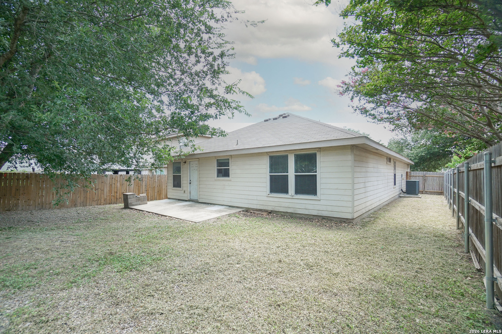 9045 Clearwood Path Universal City TX 78148