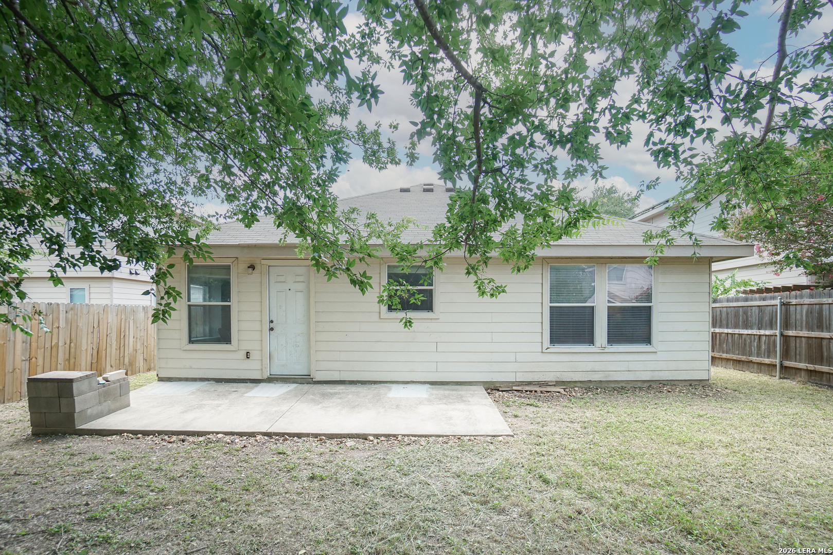 9045 Clearwood Path Universal City TX 78148