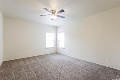 6802 Foster Fields Converse TX 78109