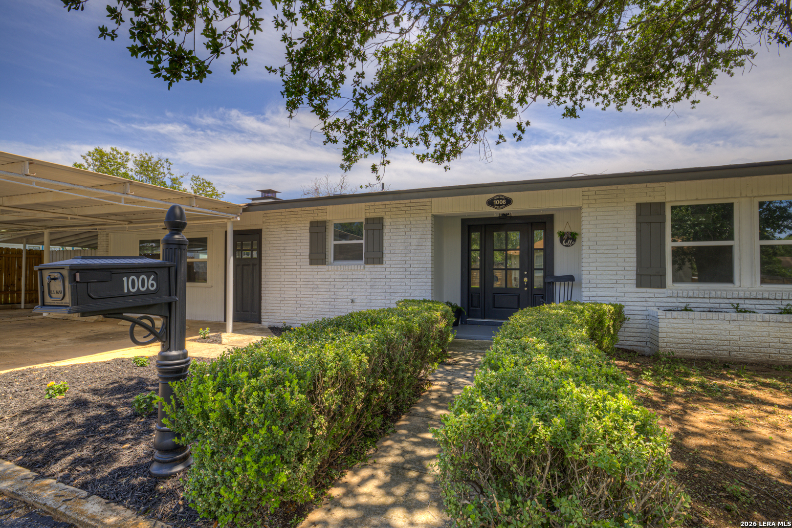 1006 Pecan Floresville TX 78114