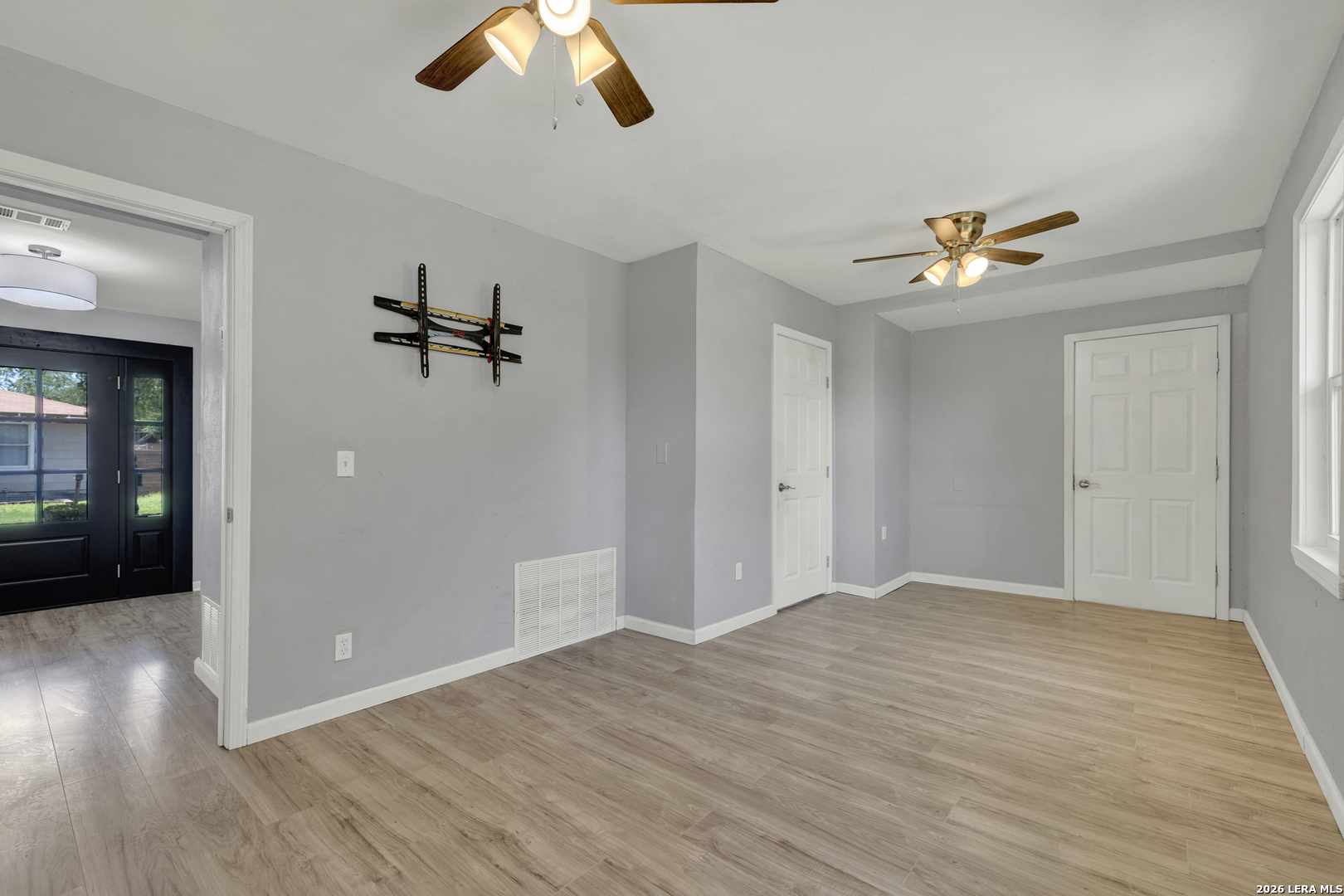 1006 Pecan Floresville TX 78114