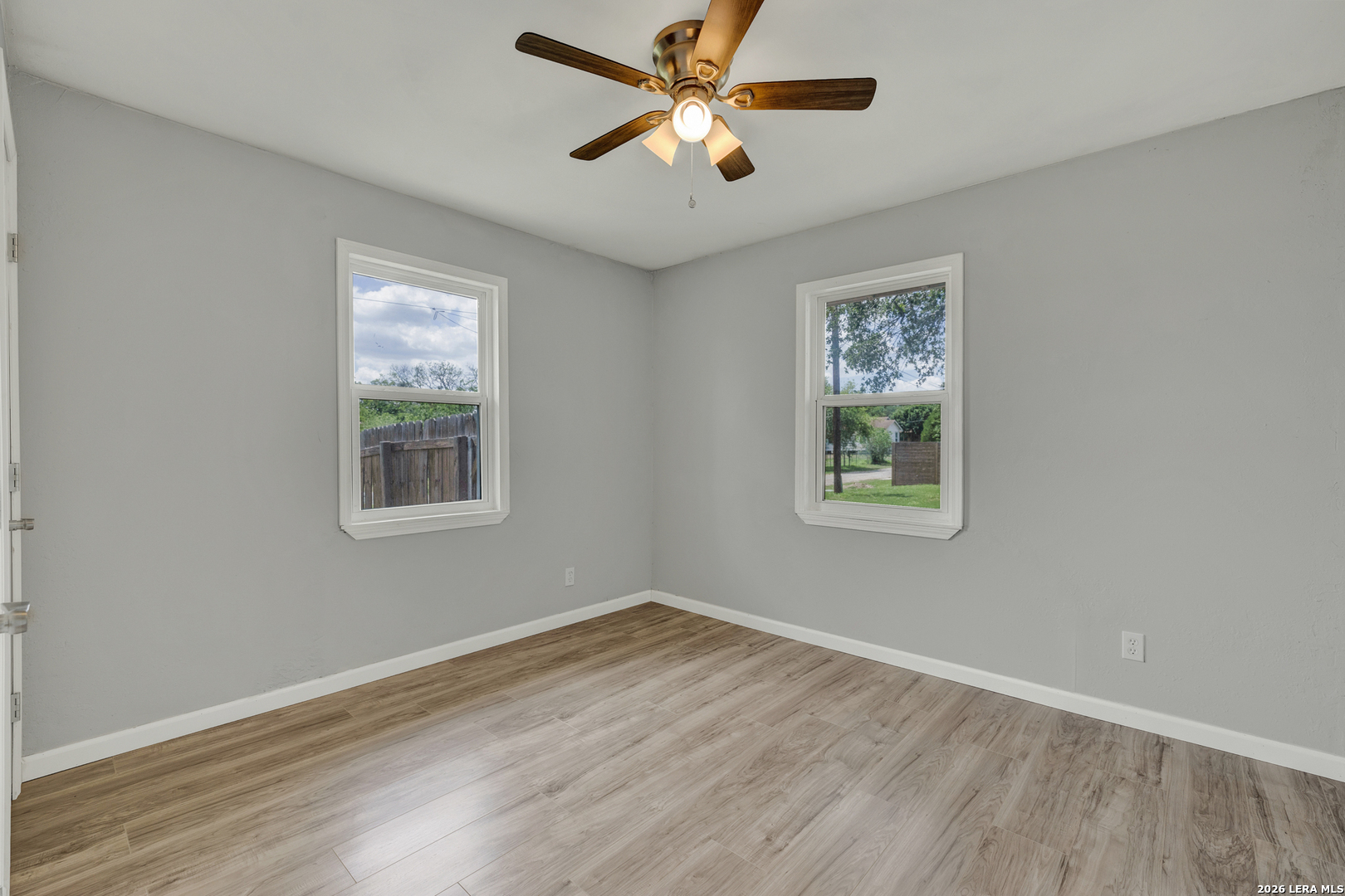1006 Pecan Floresville TX 78114