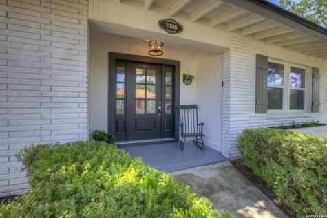 1006 Pecan Floresville TX 78114