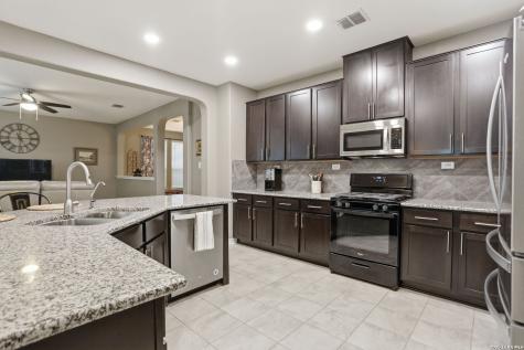 11224 Hill Top Bend Helotes TX 78023