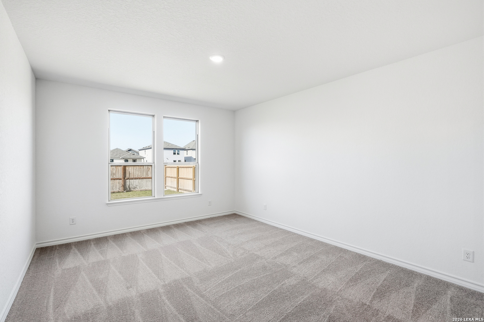 527 Nightingale Avenue Marion TX 78124