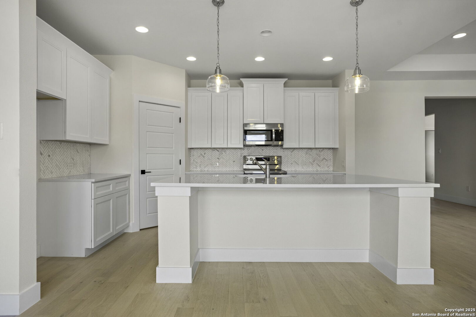 1901 N Chateau Lane Kerrville TX 78028