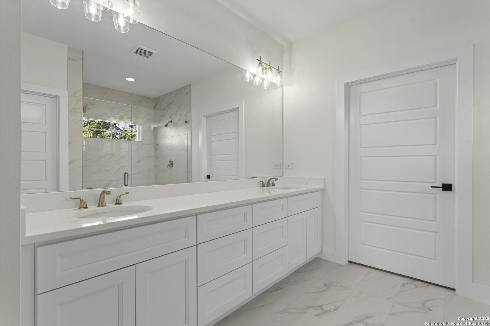 1901 N Chateau Lane Kerrville TX 78028