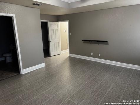 7907 Saratoga Knll Selma TX 78154