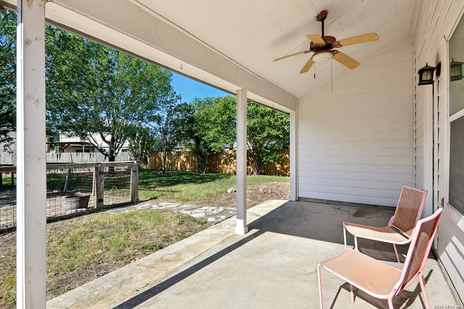 9022 Meadow Springs Universal City TX 78148