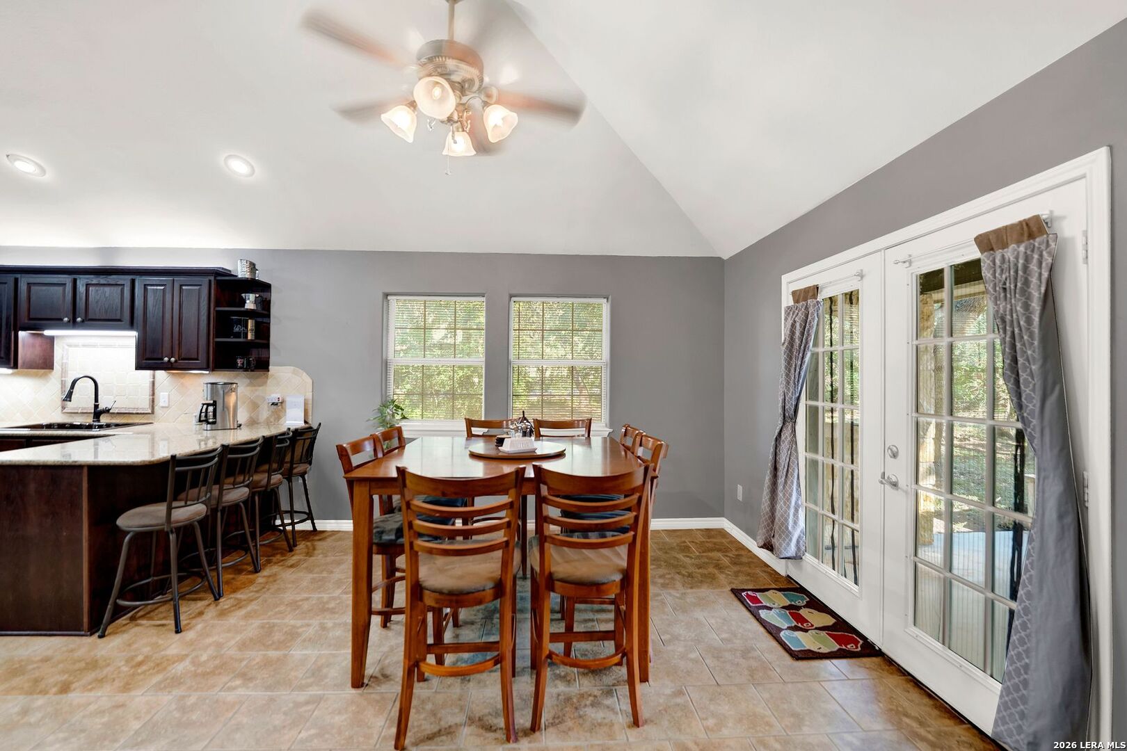 473 County Road 375 San Antonio TX 78253