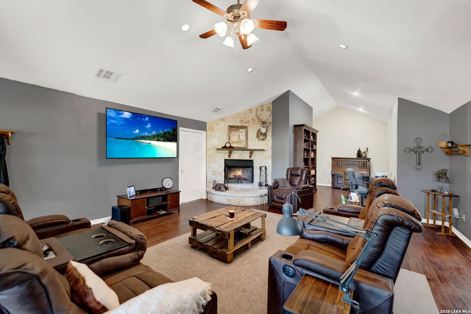 473 County Road 375 San Antonio TX 78253