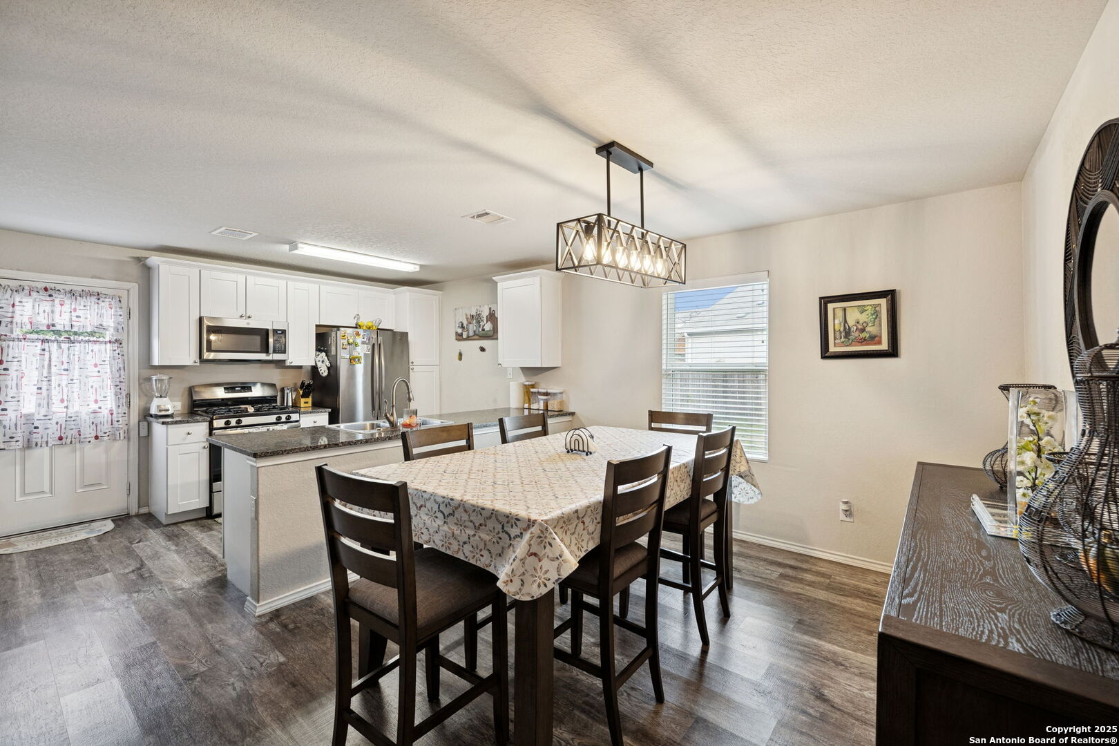 6915 Gino Valley San Antonio TX 78242