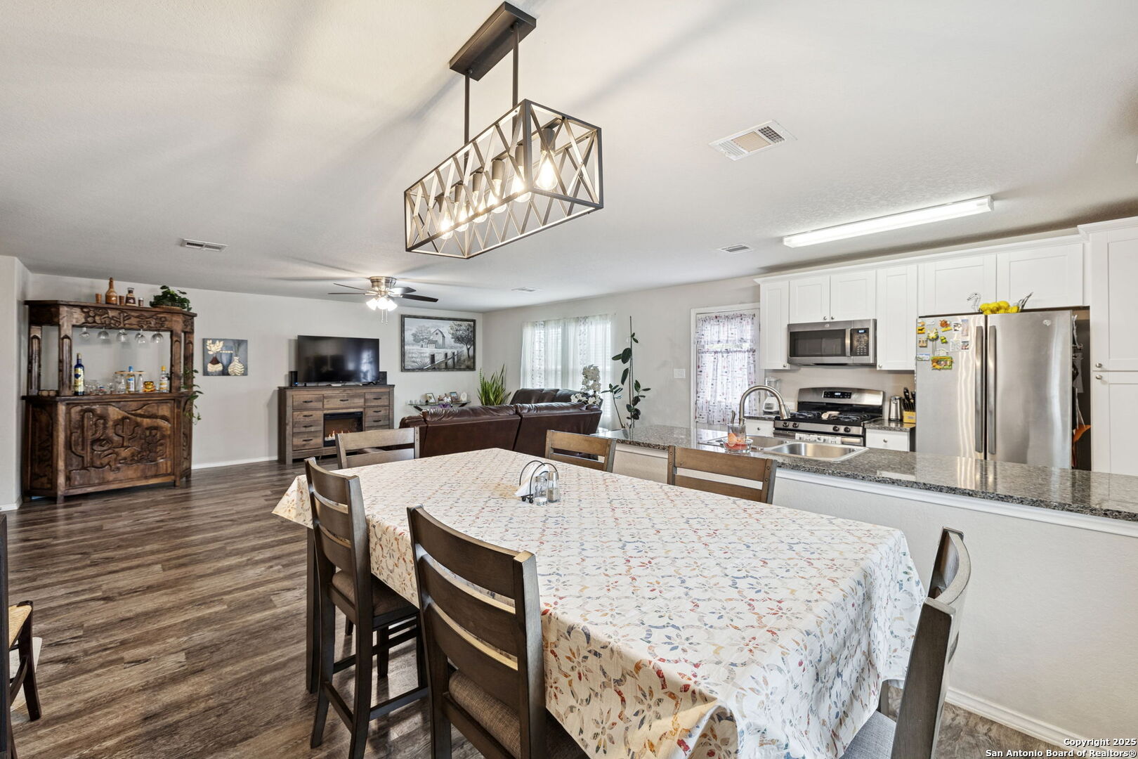 6915 Gino Valley San Antonio TX 78242