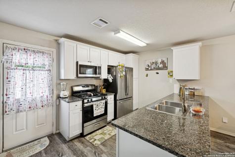 6915 Gino Valley San Antonio TX 78242