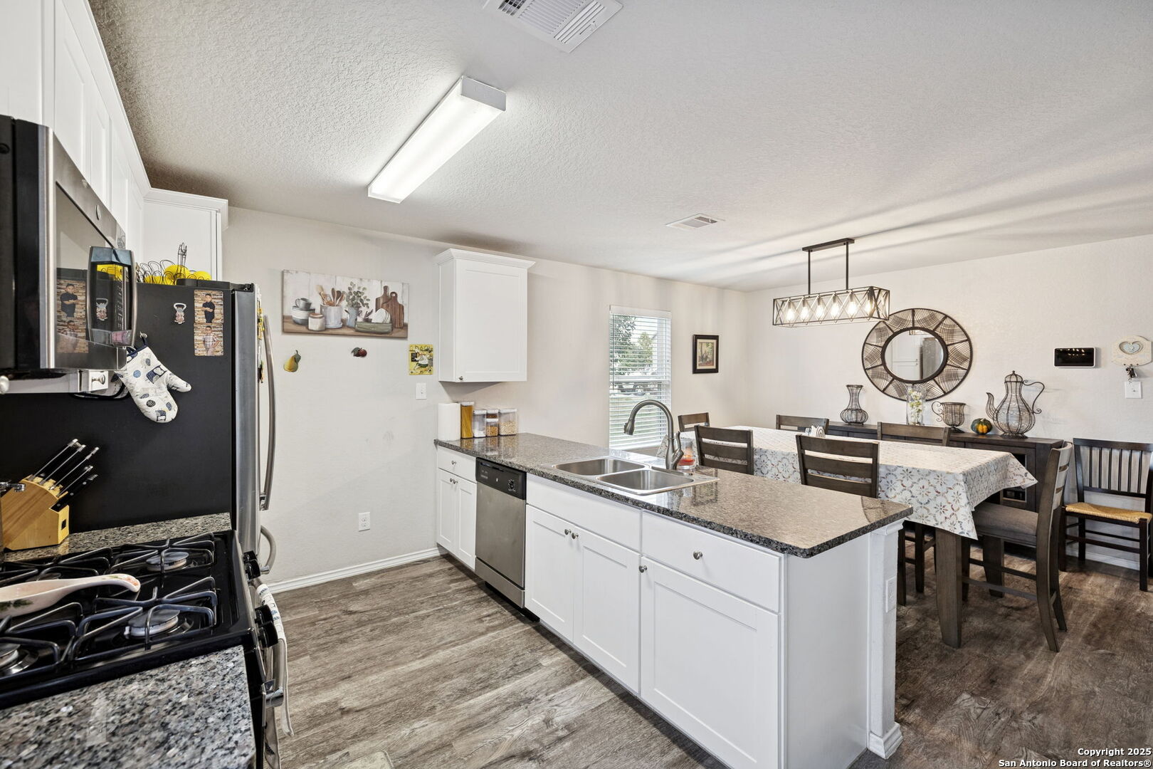 6915 Gino Valley San Antonio TX 78242
