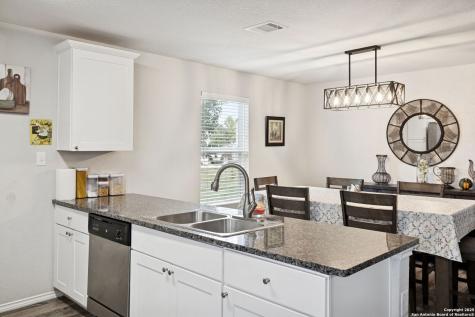 6915 Gino Valley San Antonio TX 78242
