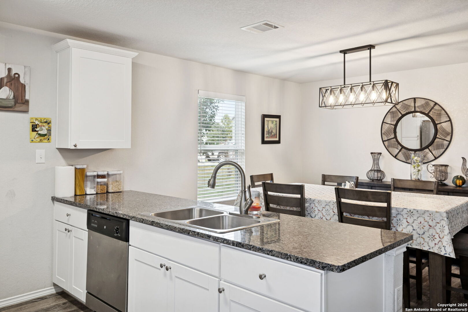 6915 Gino Valley San Antonio TX 78242