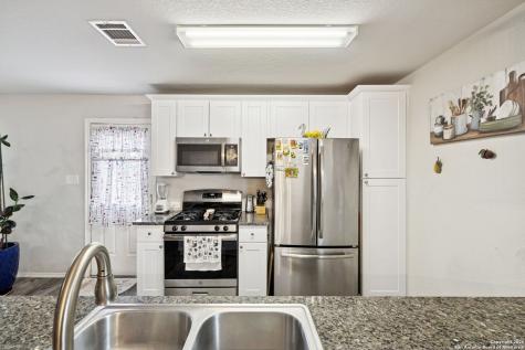6915 Gino Valley San Antonio TX 78242