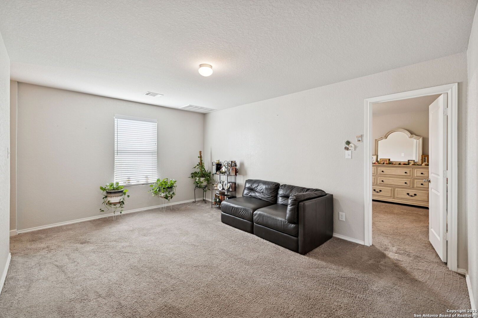 6915 Gino Valley San Antonio TX 78242