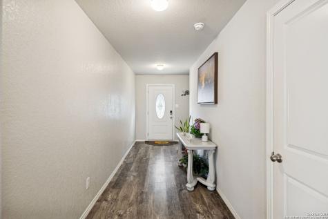 6915 Gino Valley San Antonio TX 78242