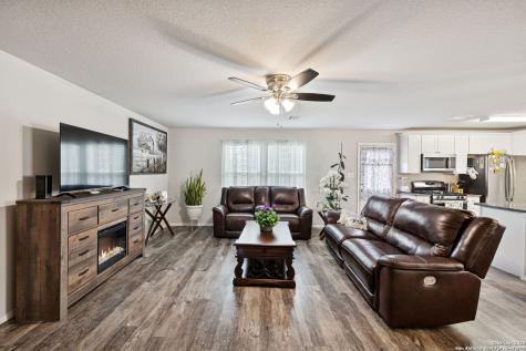 6915 Gino Valley San Antonio TX 78242