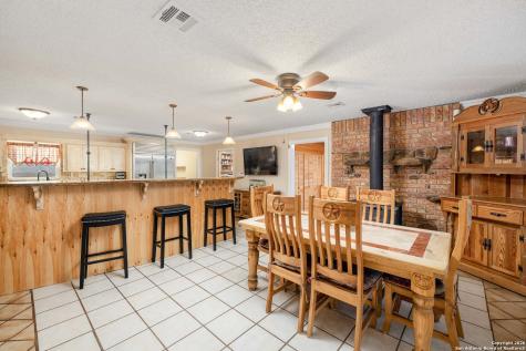 4843 Zion Hill Seguin TX 78155
