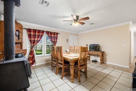 4843 Zion Hill Seguin TX 78155