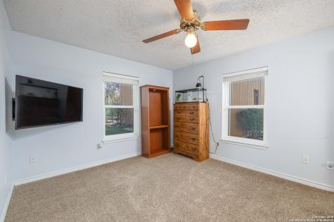 4843 Zion Hill Seguin TX 78155