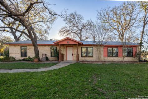 4843 Zion Hill Seguin TX 78155