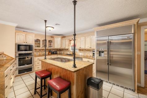 4843 Zion Hill Seguin TX 78155