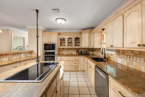 4843 Zion Hill Seguin TX 78155