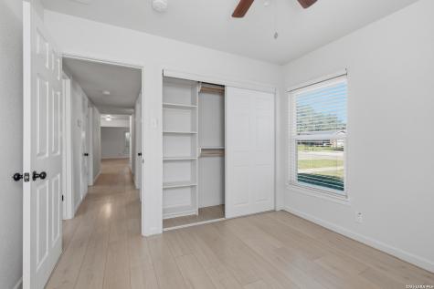 258 Antrim Drive San Antonio TX 78218