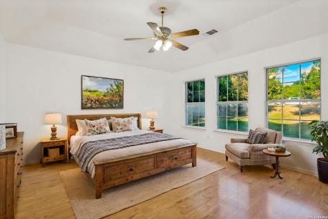 1129 Desert Gold Boerne TX 78006