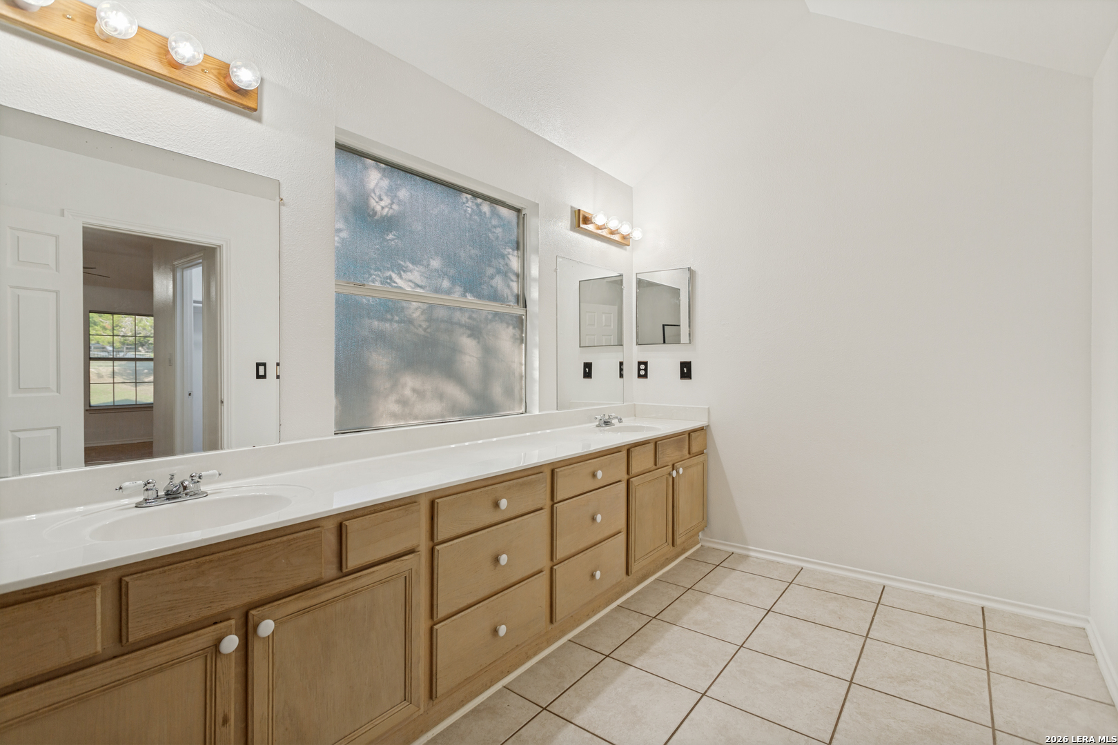 1129 Desert Gold Boerne TX 78006