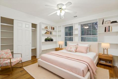 1129 Desert Gold Boerne TX 78006