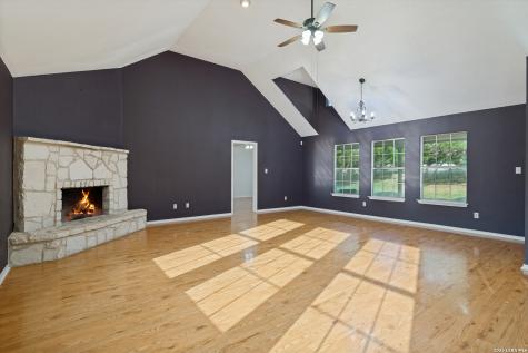 1129 Desert Gold Boerne TX 78006