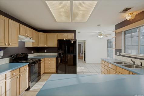 1129 Desert Gold Boerne TX 78006