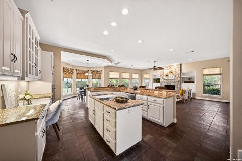 31 Royal Waters Drive San Antonio TX 78248