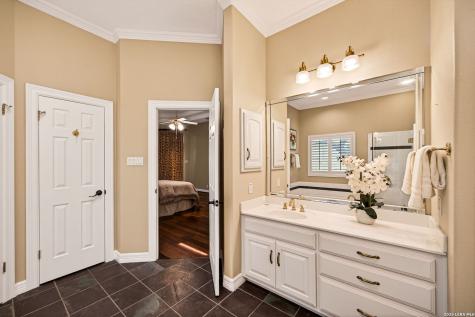 31 Royal Waters Drive San Antonio TX 78248