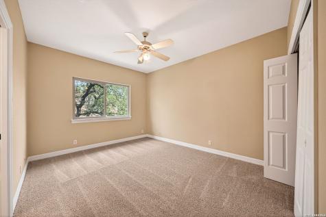 31 Royal Waters Drive San Antonio TX 78248