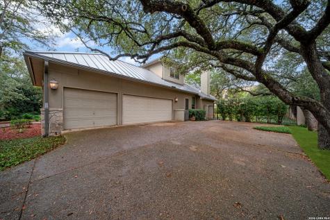 31 Royal Waters Drive San Antonio TX 78248