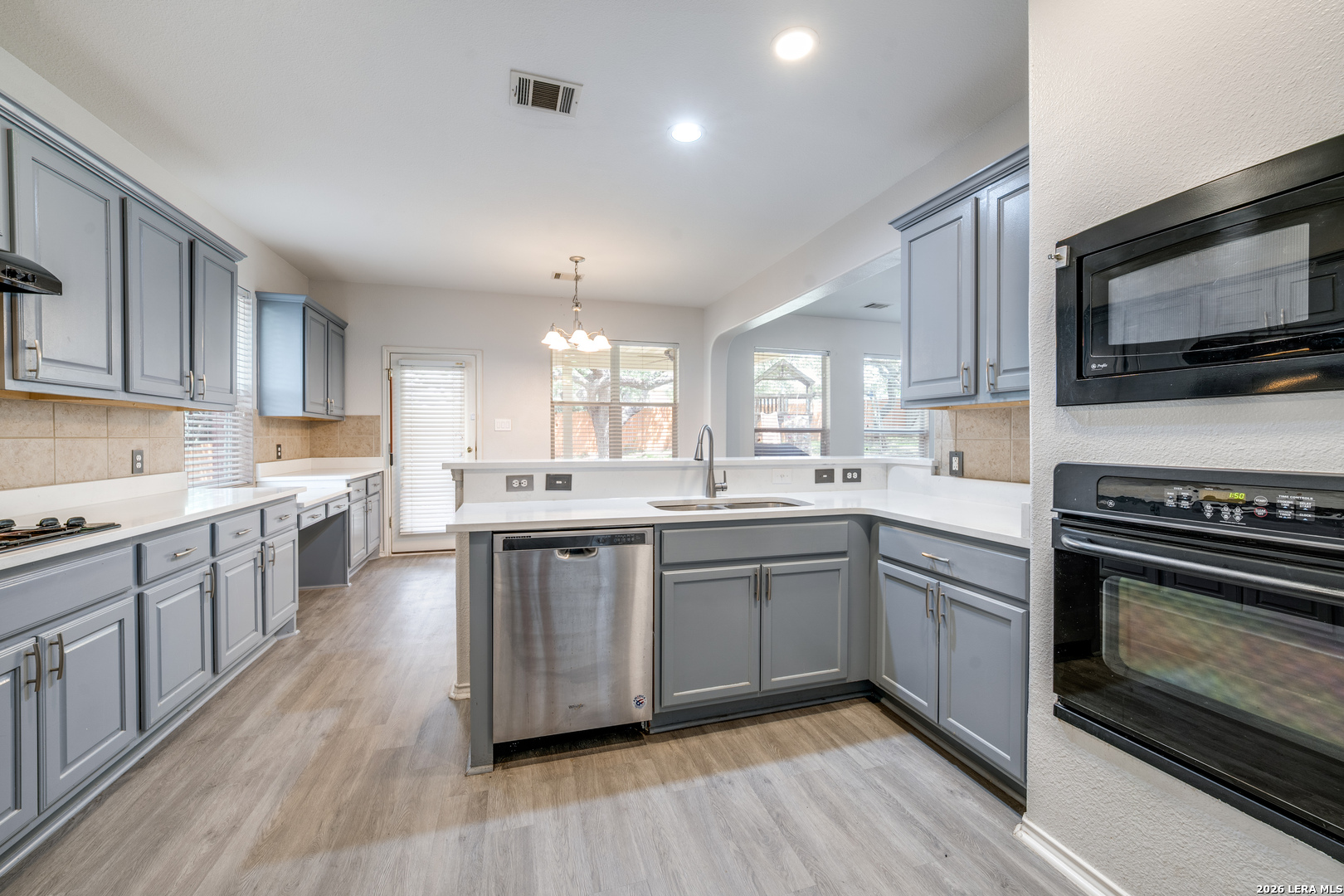 23710 Legend Crest San Antonio TX 78260