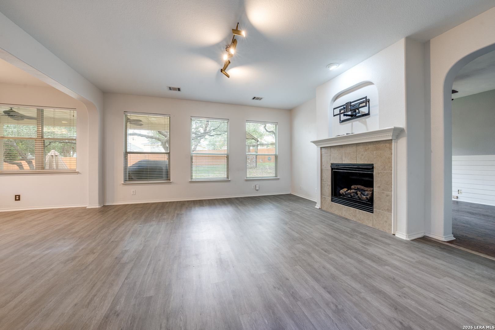 23710 Legend Crest San Antonio TX 78260