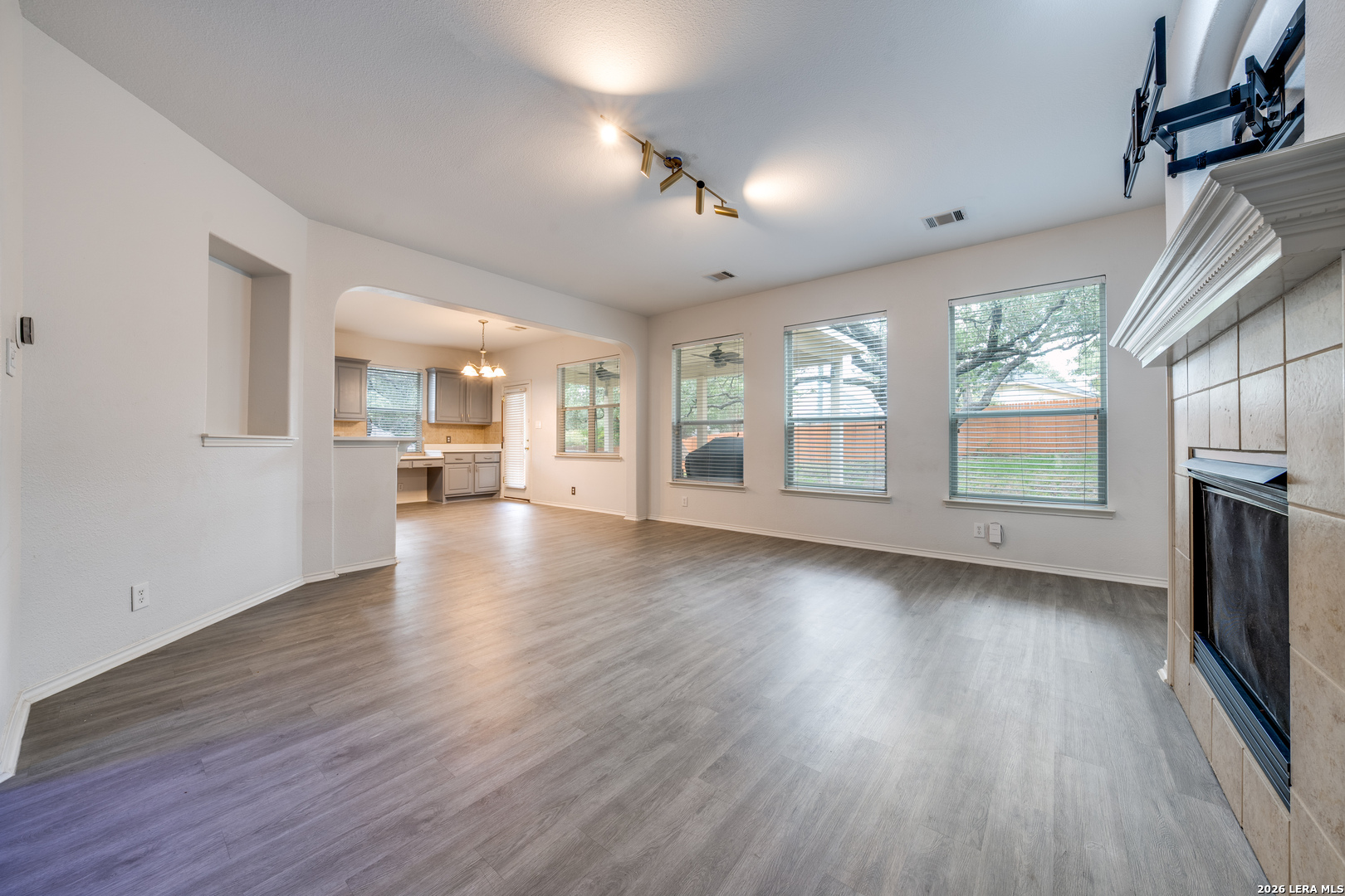 23710 Legend Crest San Antonio TX 78260