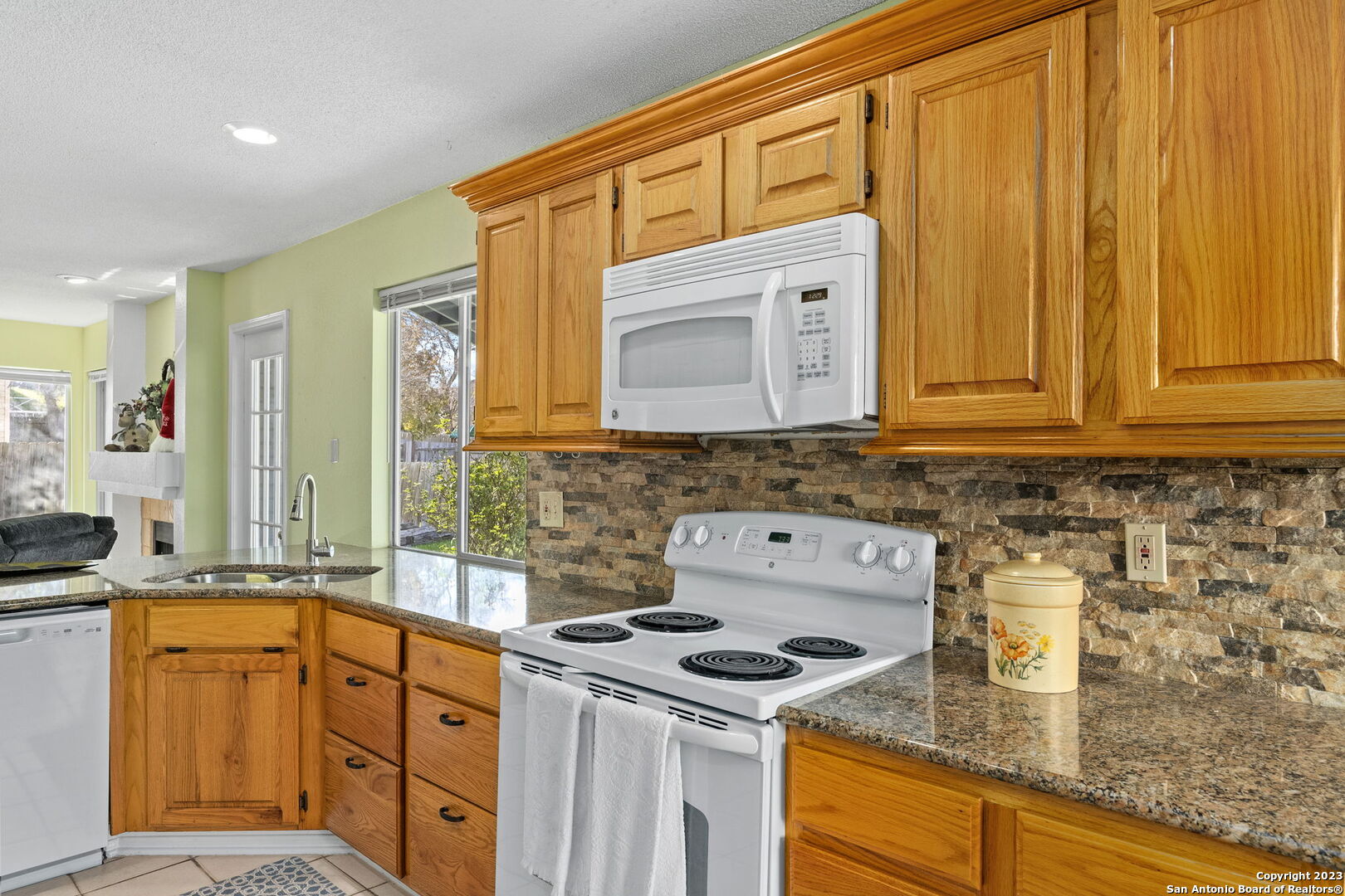 14619 Hillside San Antonio TX 78233