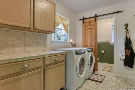 510 Rudeloff Seguin TX 78155