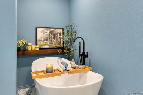 510 Rudeloff Seguin TX 78155
