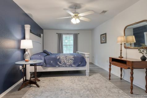 510 Rudeloff Seguin TX 78155