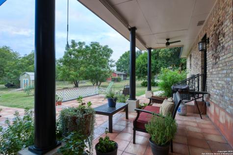 510 Rudeloff Seguin TX 78155